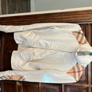 Beautiful Burberry white sweater